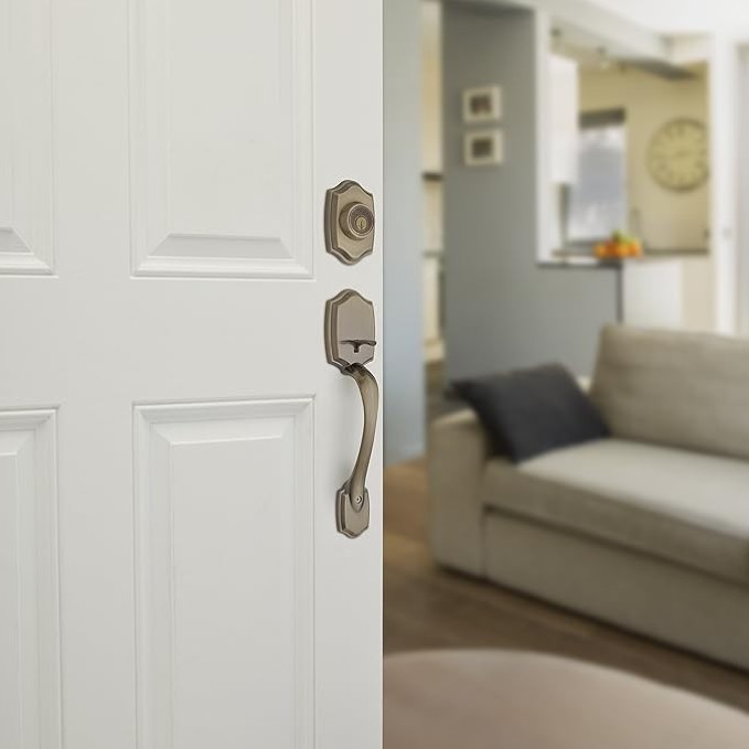 Kwikset Belleview Entry Handleset Single Cylinder, Antique Brass